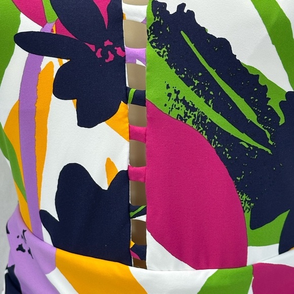 Anne Cole Side Ruched Scoop Back Floral Print One Piece Swimsuit - size 6 - Picture 3 of 9